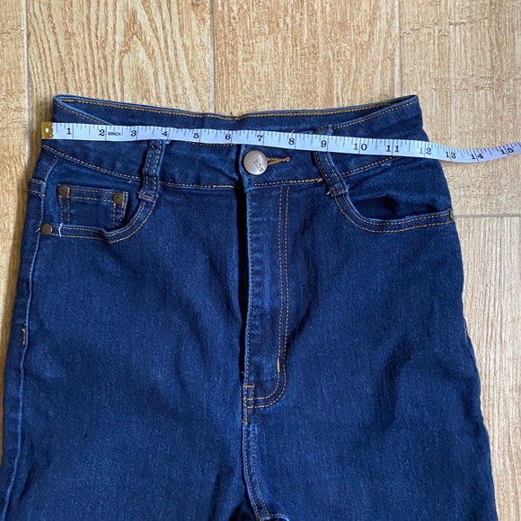 Dark Wash High Waisted Jeans - Picture 4 of 6